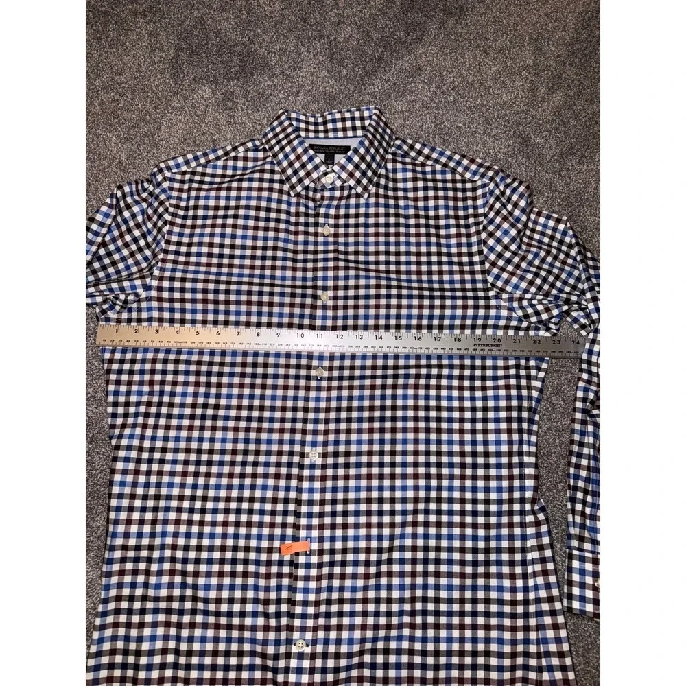 Banana Republic Men's Non Iron Tailored Slim Fit Long Sleeve Button Down‎ Large